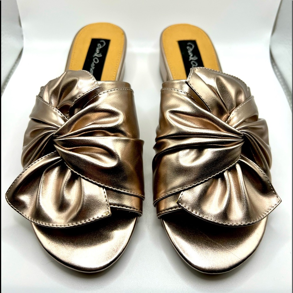 David Aaron Gold Kitten Heel Slide Sandal Size 8